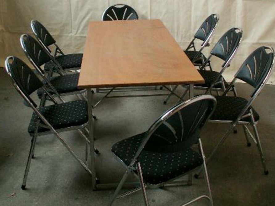 Location de mobilier, tables, chaises pour tous vos événements